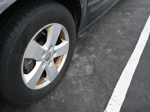 Used 2013 Dodge Grand Caravan SE FWD image 9