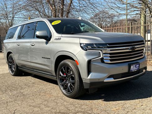 Certified 2024 Chevrolet Suburban High Country w/ Advanced Technology Package AWD/4WD image 1