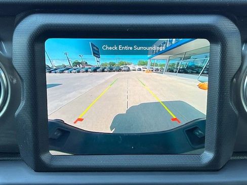 Used 2023 Jeep Gladiator Overland image 32