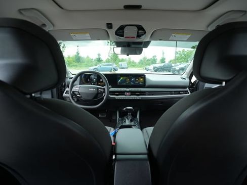 Used 2025 Kia K4 FWD image 25