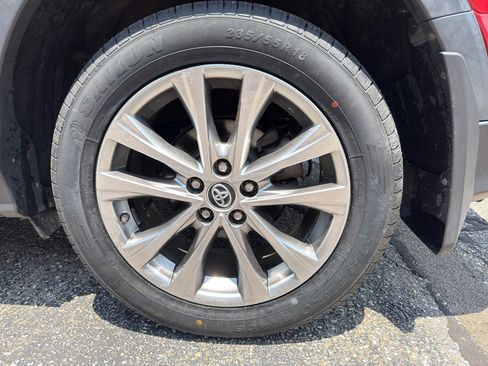 Used 2017 Toyota RAV4 Limited w/ Advanced Technology Package FWD image 27