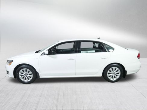 Used 2015 Volkswagen Passat 1.8T Wolfsburg Edition image 4
