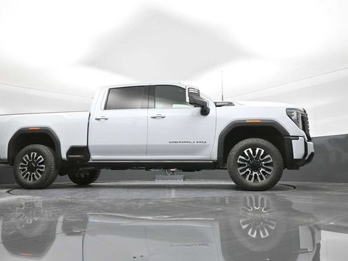 New 2026 GMC Sierra 2500 Denali Ultimate image 42