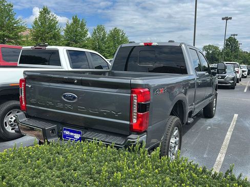 Used 2024 Ford F250 Lariat AWD/4WD image 3