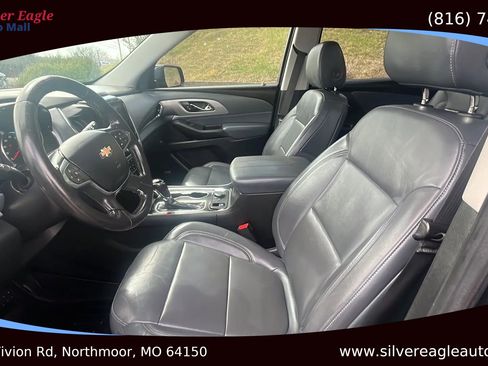 Used 2018 Chevrolet Traverse LT image 14