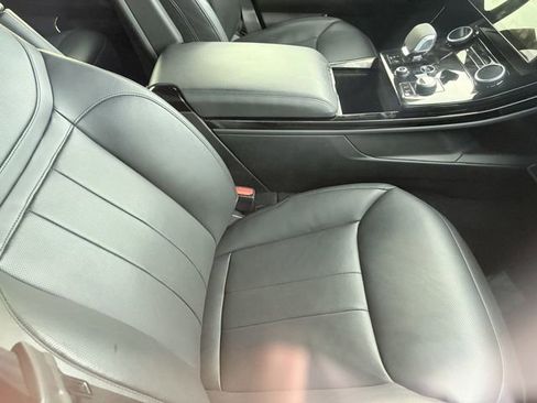 Used 2023 Land Rover Range Rover Sport SE Dynamic image 5