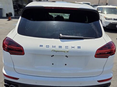 Used 2016 Porsche Cayenne S w/ Premium Package AWD/4WD image 5