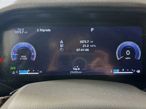 Certified 2023 Jeep Grand Cherokee Laredo AWD/4WD image 21