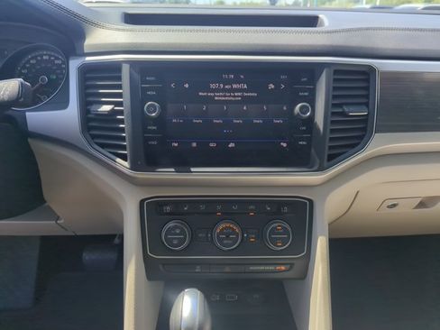 Used 2019 Volkswagen Atlas SE w/ Panoramic Sunroof Package FWD image 15