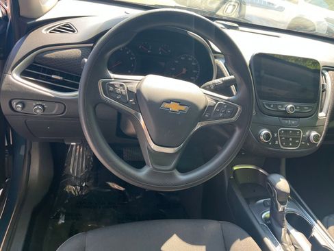 Used 2024 Chevrolet Malibu LT image 37