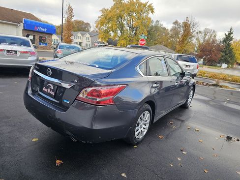 Used 2013 Nissan Altima 2.5 S image 9
