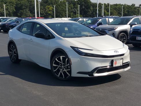 Certified 2024 Toyota Prius Prime FWD image 32