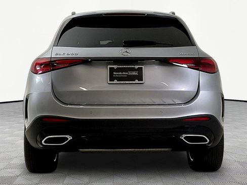 Used 2023 Mercedes-Benz GLC 300 4MATIC image 5