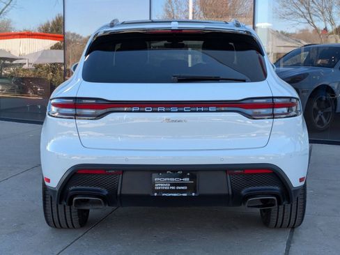 Certified 2025 Porsche Macan image 10