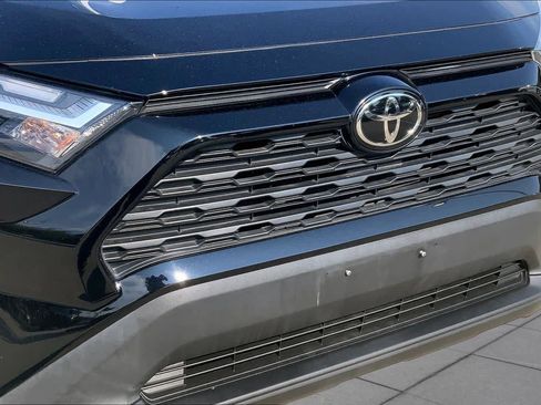 Used 2024 Toyota RAV4 LE FWD image 31