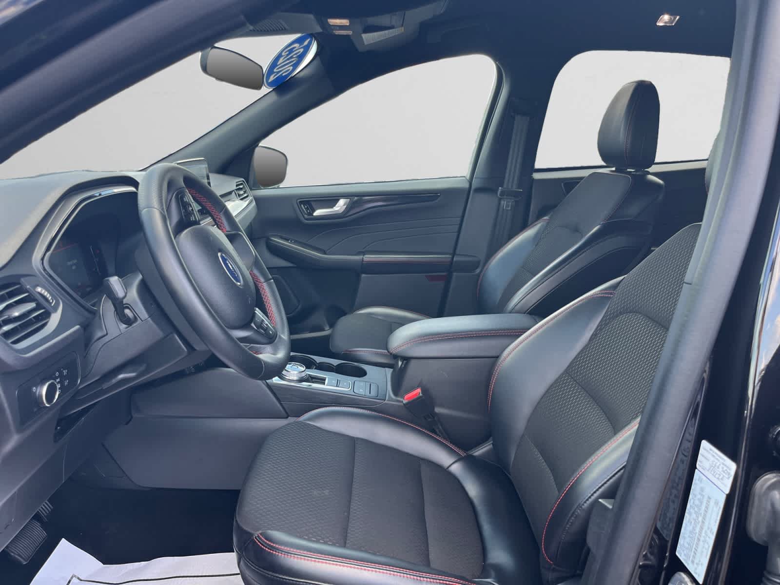 Used 2025 Ford Escape ST-Line FWD image 9