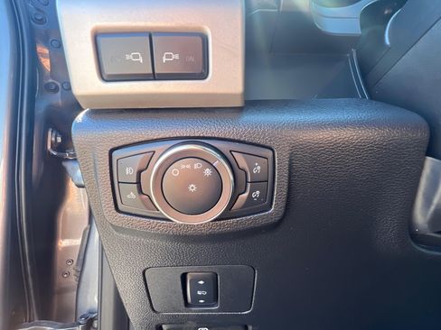 Used 2021 Ford F250 Lariat image 24