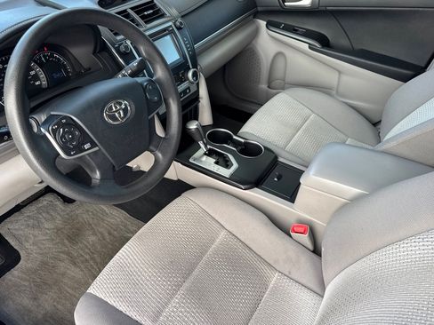 Used 2012 Toyota Camry LE FWD image 11