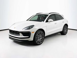 New 2025 Porsche Macan video 1