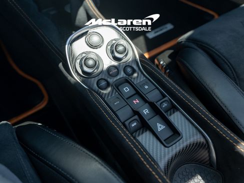Used 2020 McLaren 600LT Spider RWD image 16
