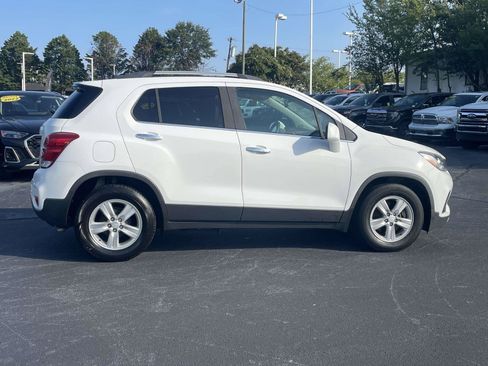 Used 2020 Chevrolet Trax LT w/ LT Convenience Package FWD image 8