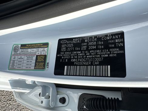 New 2026 Hyundai Elantra Limited image 23