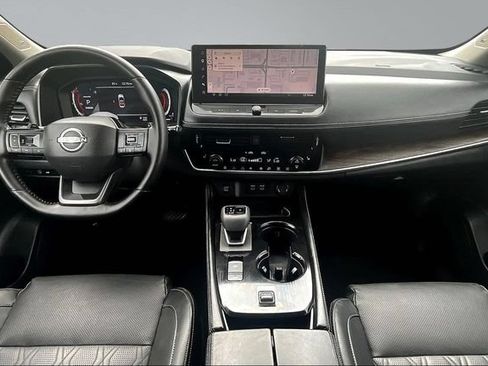 Used 2025 Nissan Rogue Platinum w/ Tech Package FWD image 7