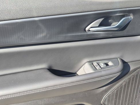 Used 2026 Jeep Grand Cherokee L Laredo RWD image 17