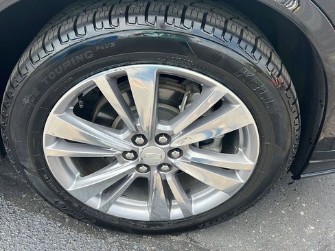 Used 2024 Cadillac XT6 Premium Luxury AWD/4WD image 44
