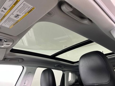 Used 2020 Jeep Compass Limited image 18