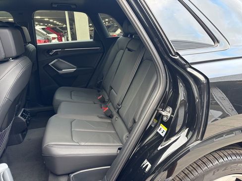 New 2025 Audi Q3 2.0T Premium image 14