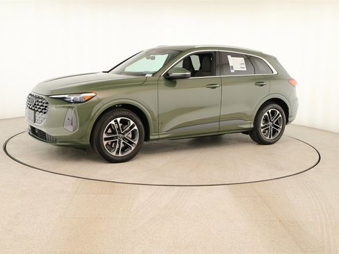 New 2025 Audi Q5 Prestige image 13