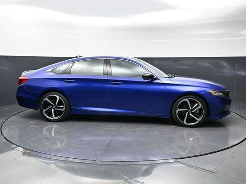 Used 2022 Honda Accord Sport image 4