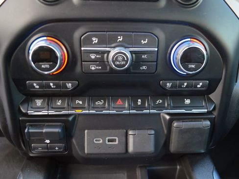 Used 2021 Chevrolet Silverado 3500 High Country image 19