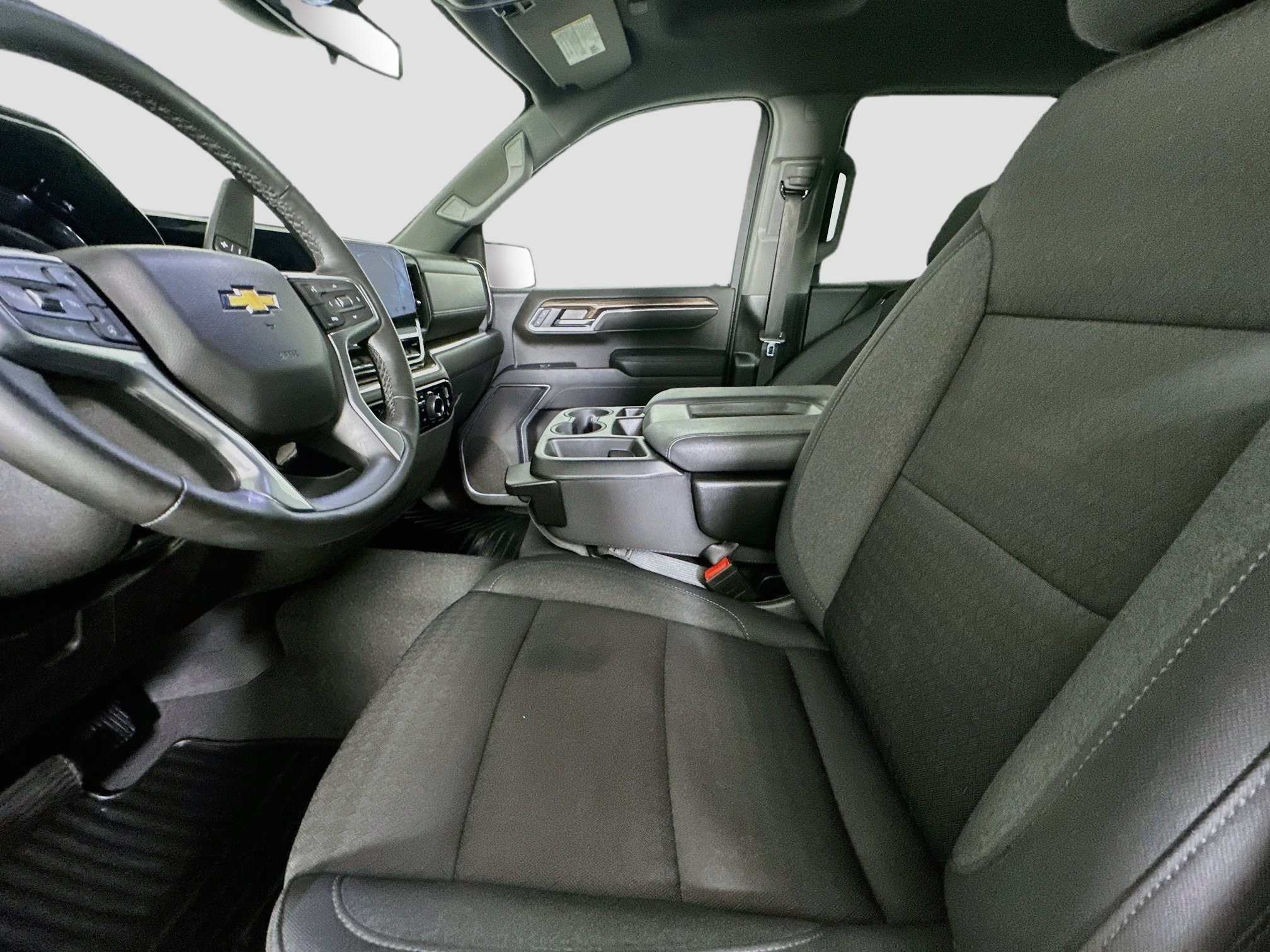 Used 2024 Chevrolet Silverado 1500 LT AWD/4WD image 13
