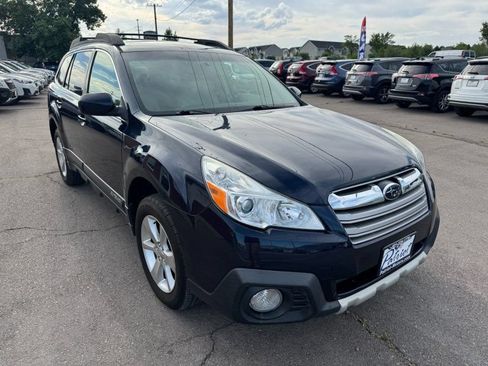 Used 2014 Subaru Outback 2.5i Limited w/ Moonroof Package AWD/4WD image 7