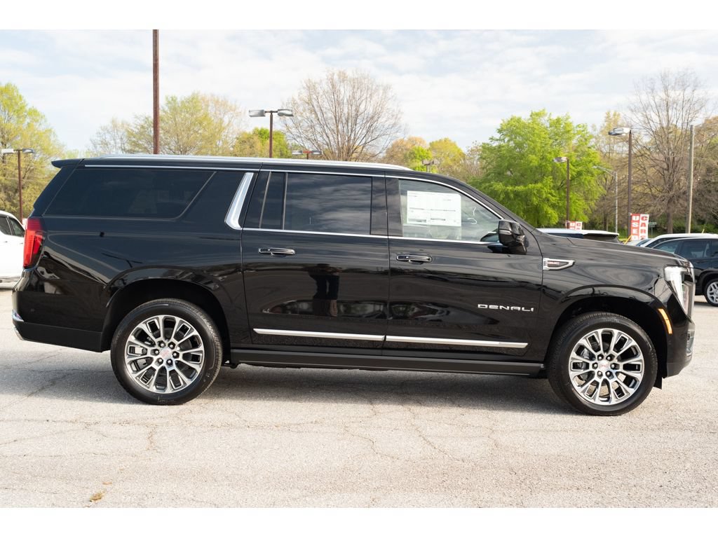 New 2026 GMC Yukon XL Denali w/ Sun & Power Step Package AWD/4WD image 9