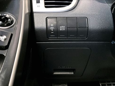 Used 2013 Hyundai Elantra GT w/ Touch & Go Pkg FWD image 33
