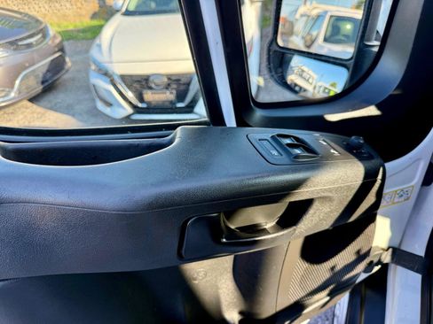 Used 2023 RAM ProMaster 2500 FWD image 12