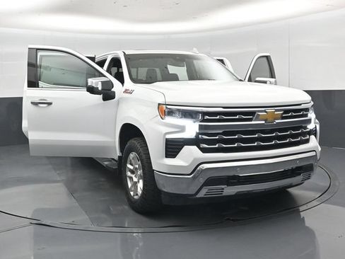 Used 2023 Chevrolet Silverado 1500 LTZ w/ LTZ Convenience Package II AWD/4WD image 56