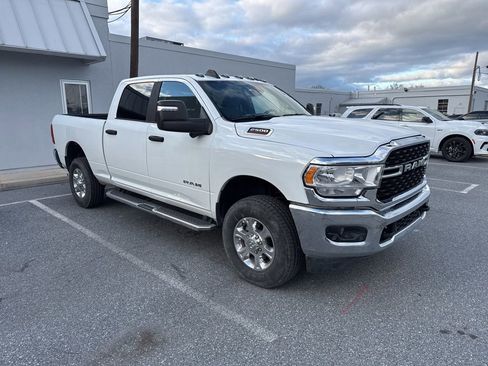 Used 2024 RAM 2500 Big Horn w/ Towing Technology Group image 3
