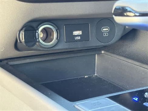 Certified 2024 Hyundai Elantra SEL image 24