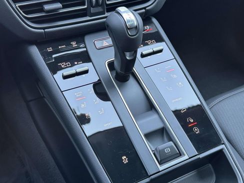 New 2026 Porsche Macan AWD/4WD image 28