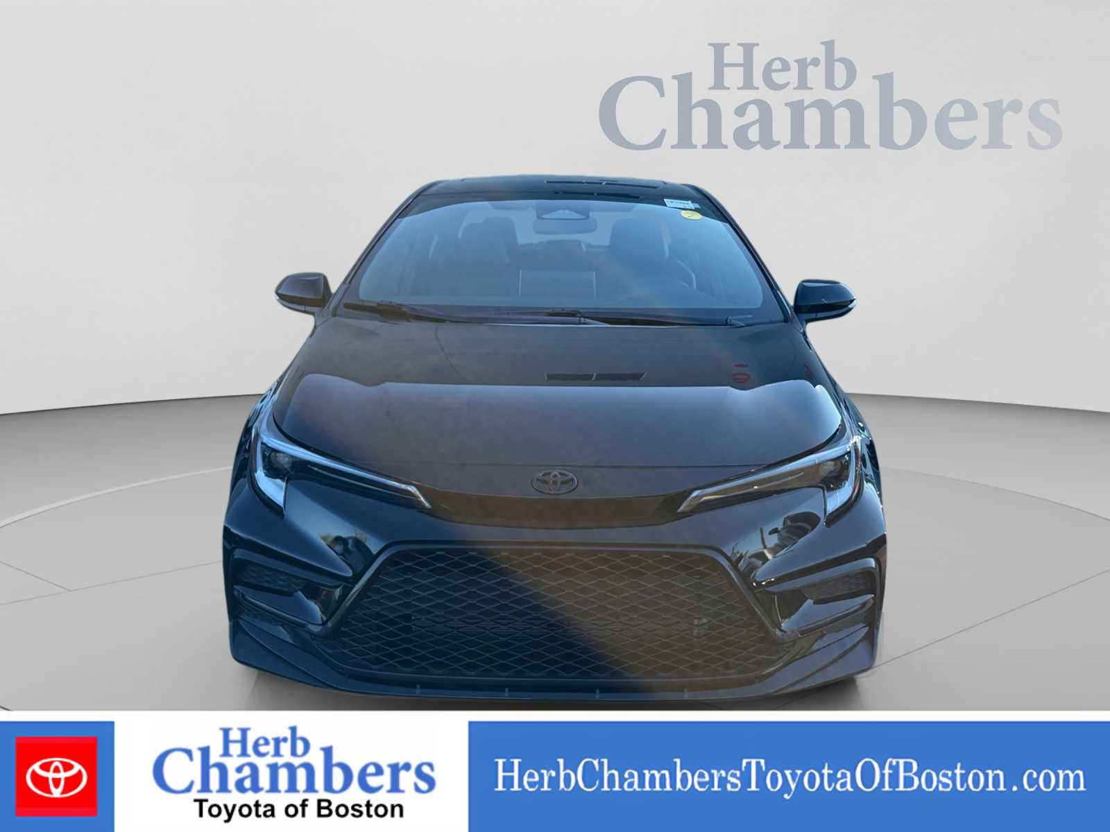 Used 2026 Toyota Corolla XSE FWD image 2
