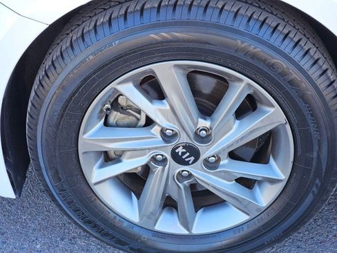 Used 2019 Kia Optima LX image 26