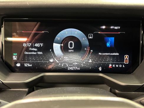 Used 2025 GMC Acadia Elevation image 37