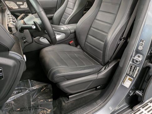 Used 2021 Mercedes-Benz GLS 580 4MATIC image 9