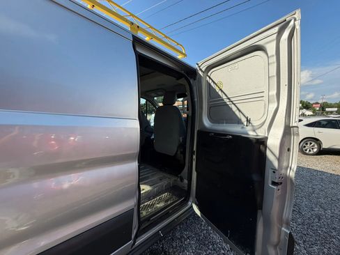 Used 2017 Ford Transit 150 130 Low Roof RWD image 18