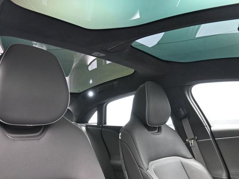 Used 2025 Lucid Air Touring image 26