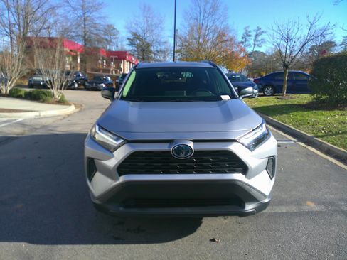 Used 2023 Toyota RAV4 LE image 3